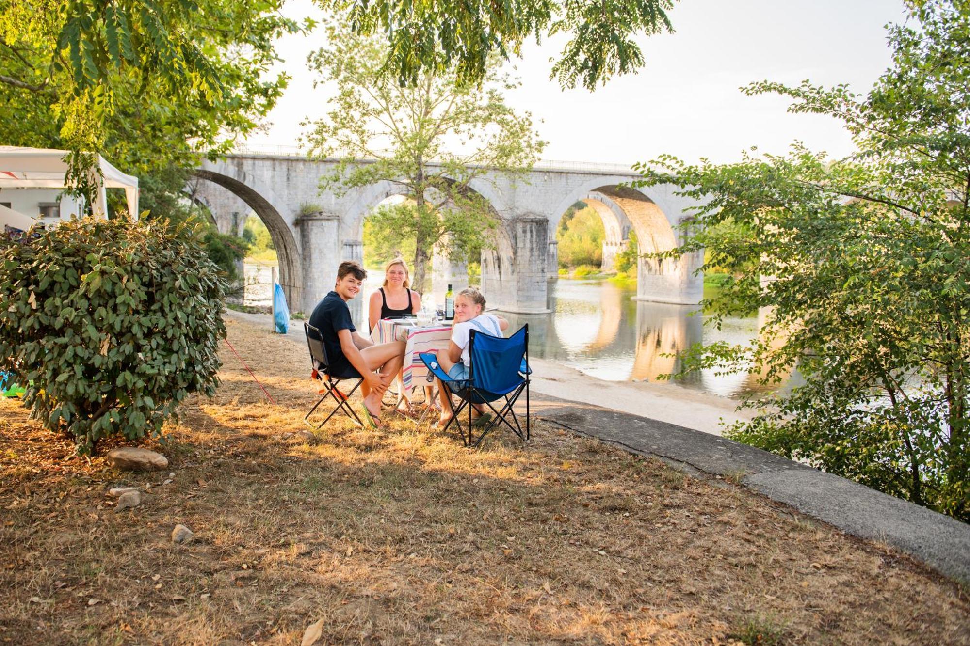 Camping Rcn La Bastide En Ardeche Sampzon ภายนอก รูปภาพ